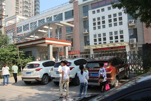 开鲁爱心小区小姐